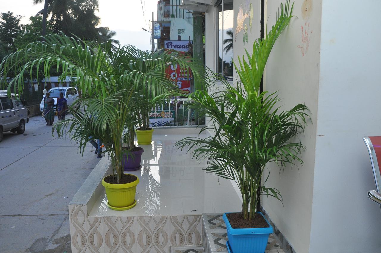 Sripaadha Inn Kanipakam Exterior photo